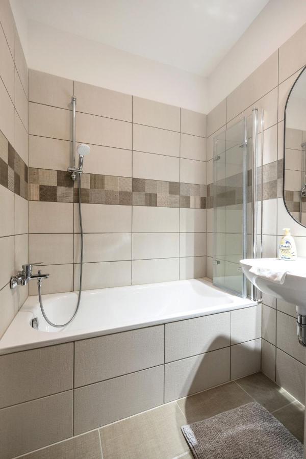 בודפשט Walnut Tree Apartment מראה חיצוני תמונה